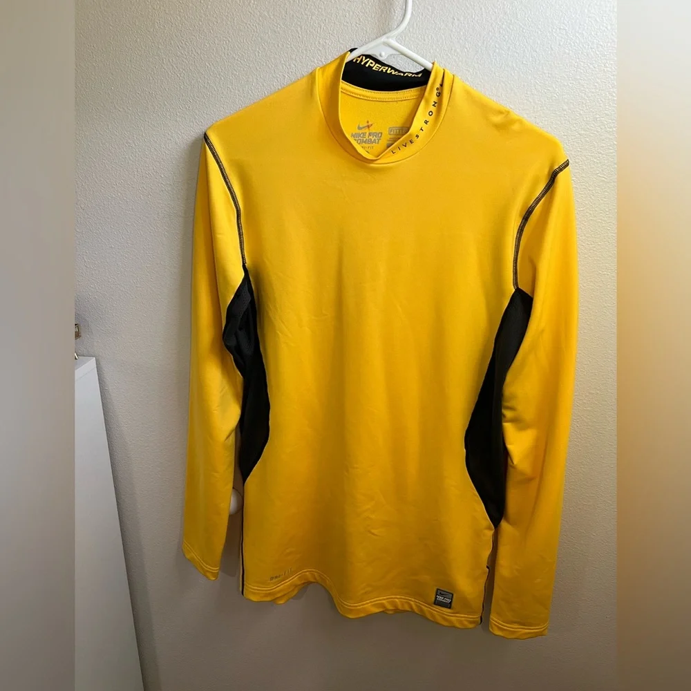 NIKE PRO COMBAT MEN PULLOVER SWEATSHIRTS LONG SLEEVE DRI FIT BLACK YELLOW SIZE M